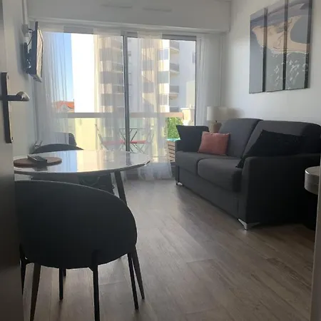 公寓 Renovated Studio Close To The Harbour